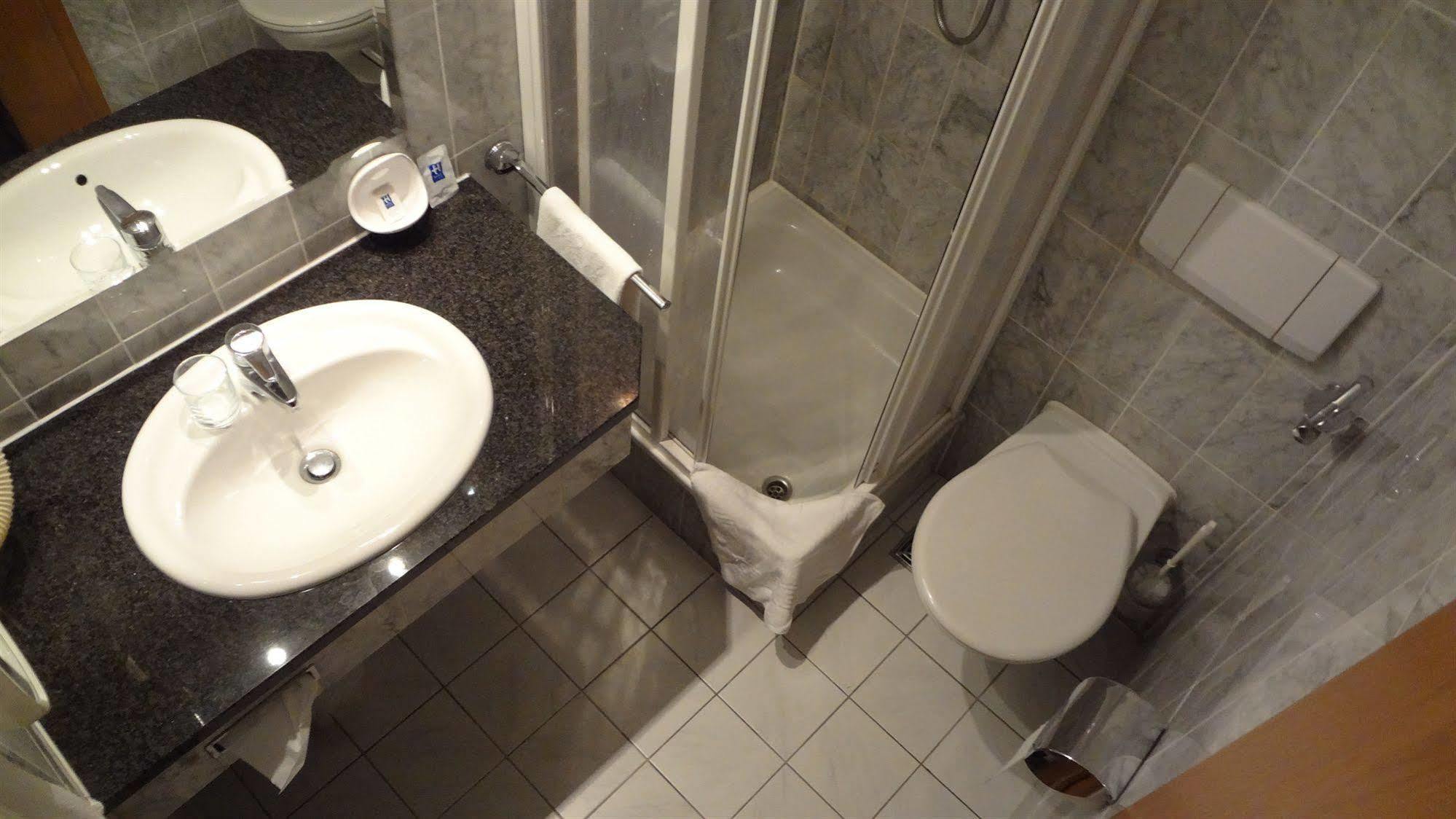 Hotel Mainbogen Offenbach am Main Bagian luar foto
