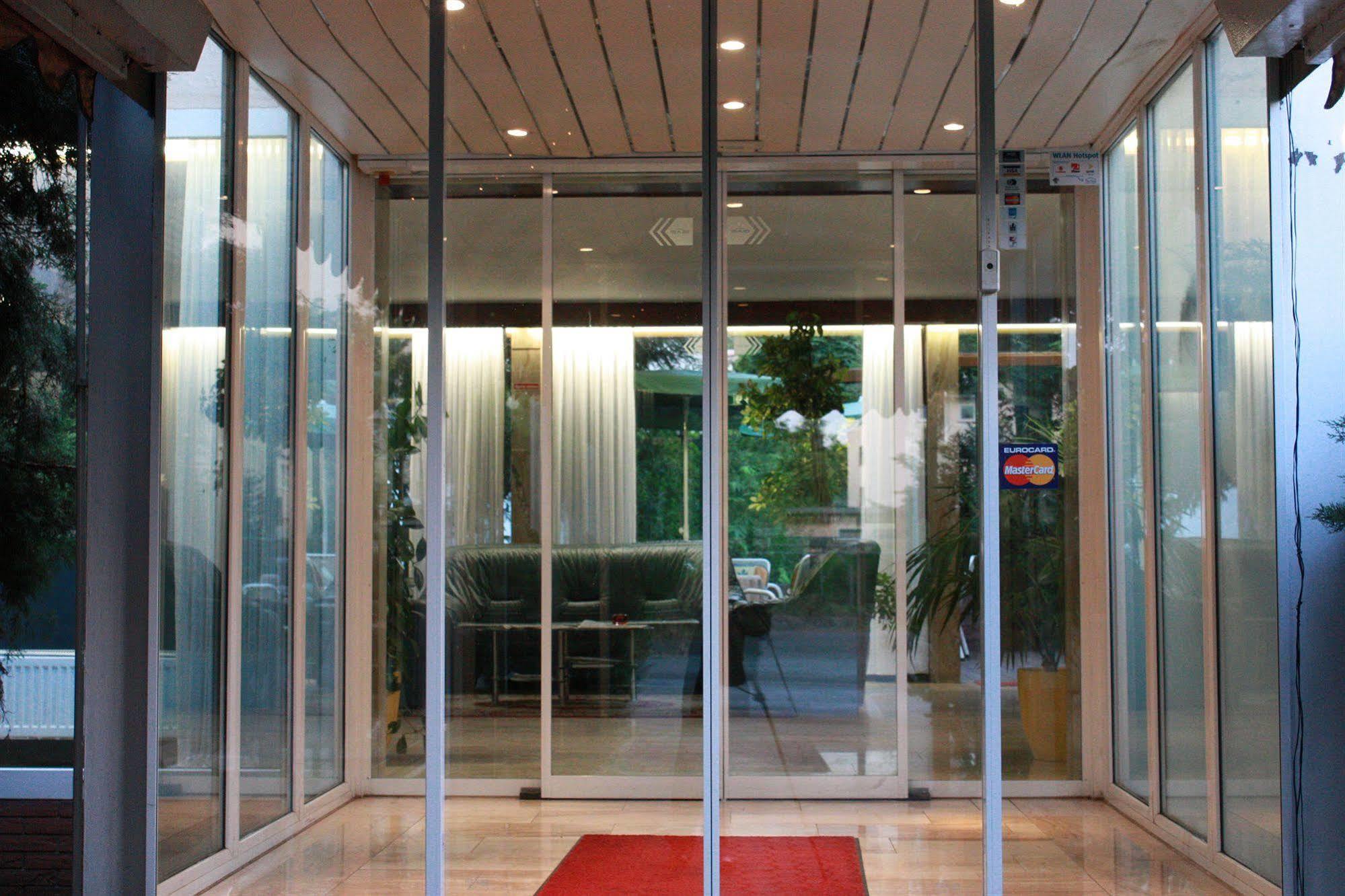 Hotel Mainbogen Offenbach am Main Bagian luar foto