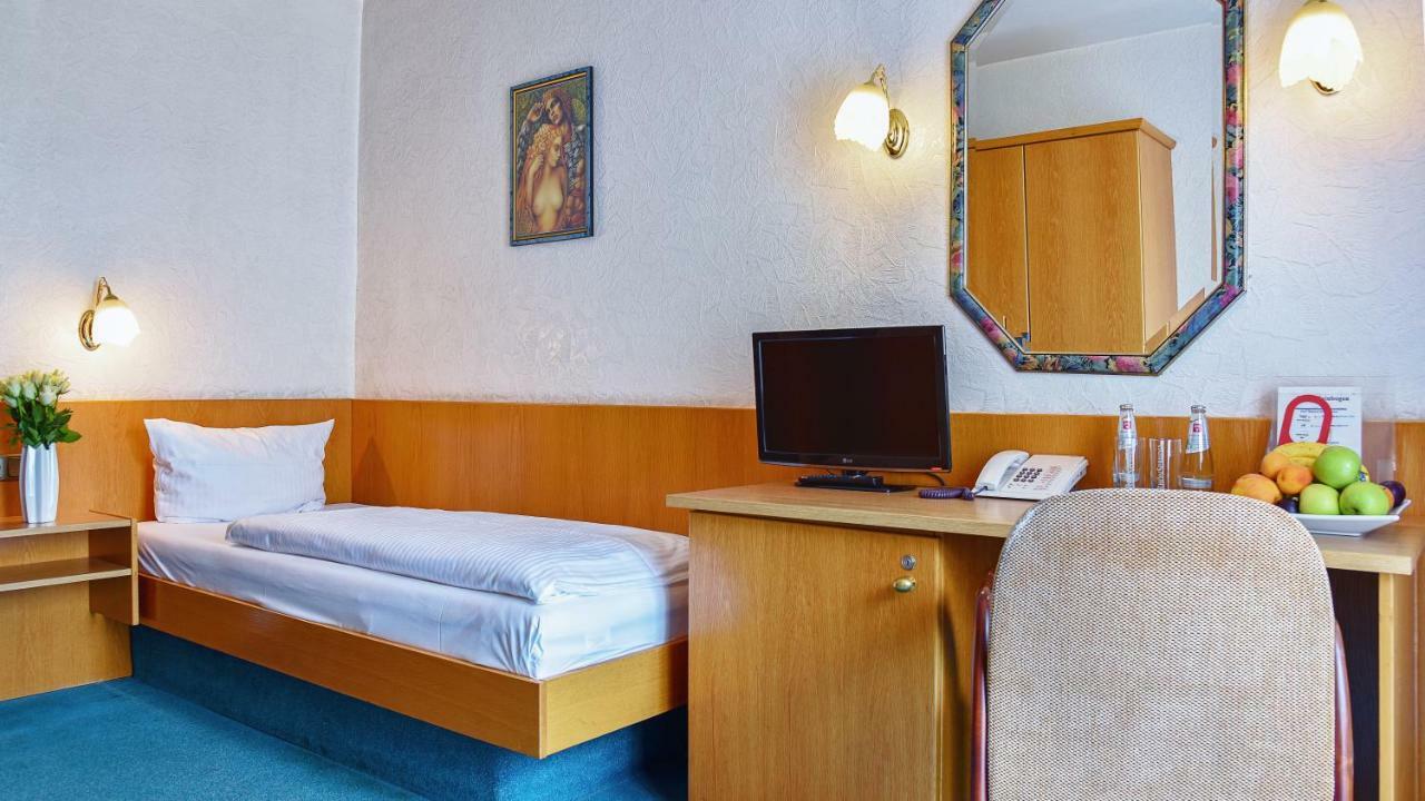 Hotel Mainbogen Offenbach am Main Bagian luar foto