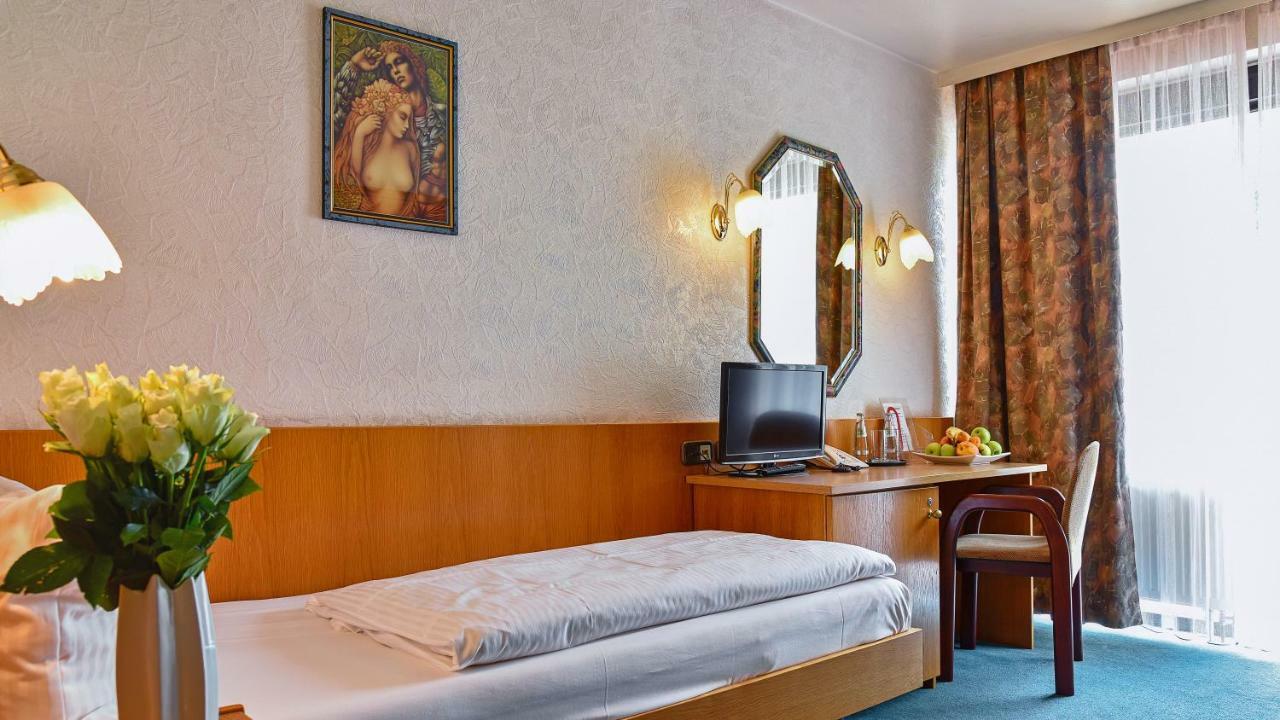 Hotel Mainbogen Offenbach am Main Bagian luar foto